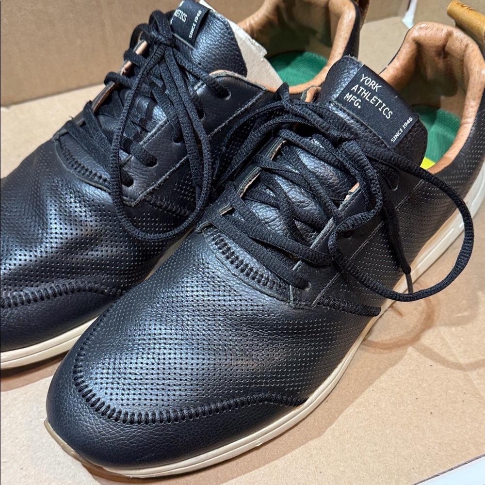 York athletic the Henry black leather size 12
